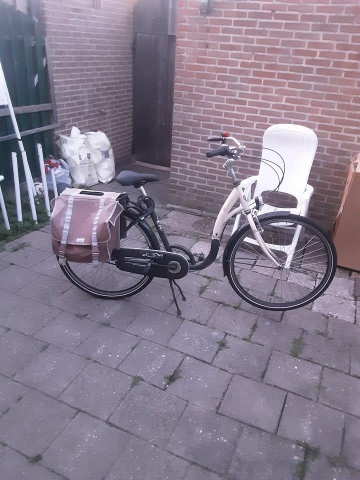 Vrouw fiets, Fietsen en Brommers, Fietsen | Dames | Damesfietsen, 53 tot 56 cm, Ophalen of Verzenden, Gebruikt, Overige merken