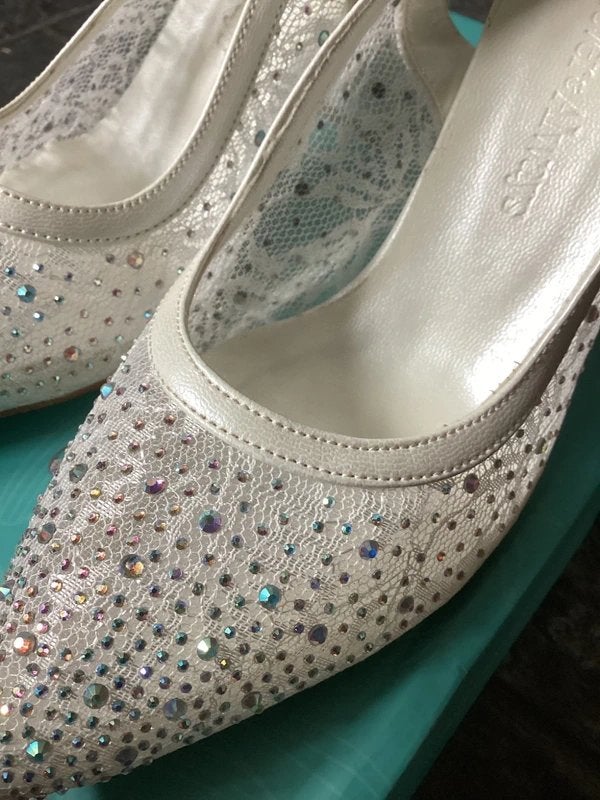 Bruidsschoenen met strass en kant, Wit, Nieuw, Sandalen of Muiltjes, Ophalen of Verzenden