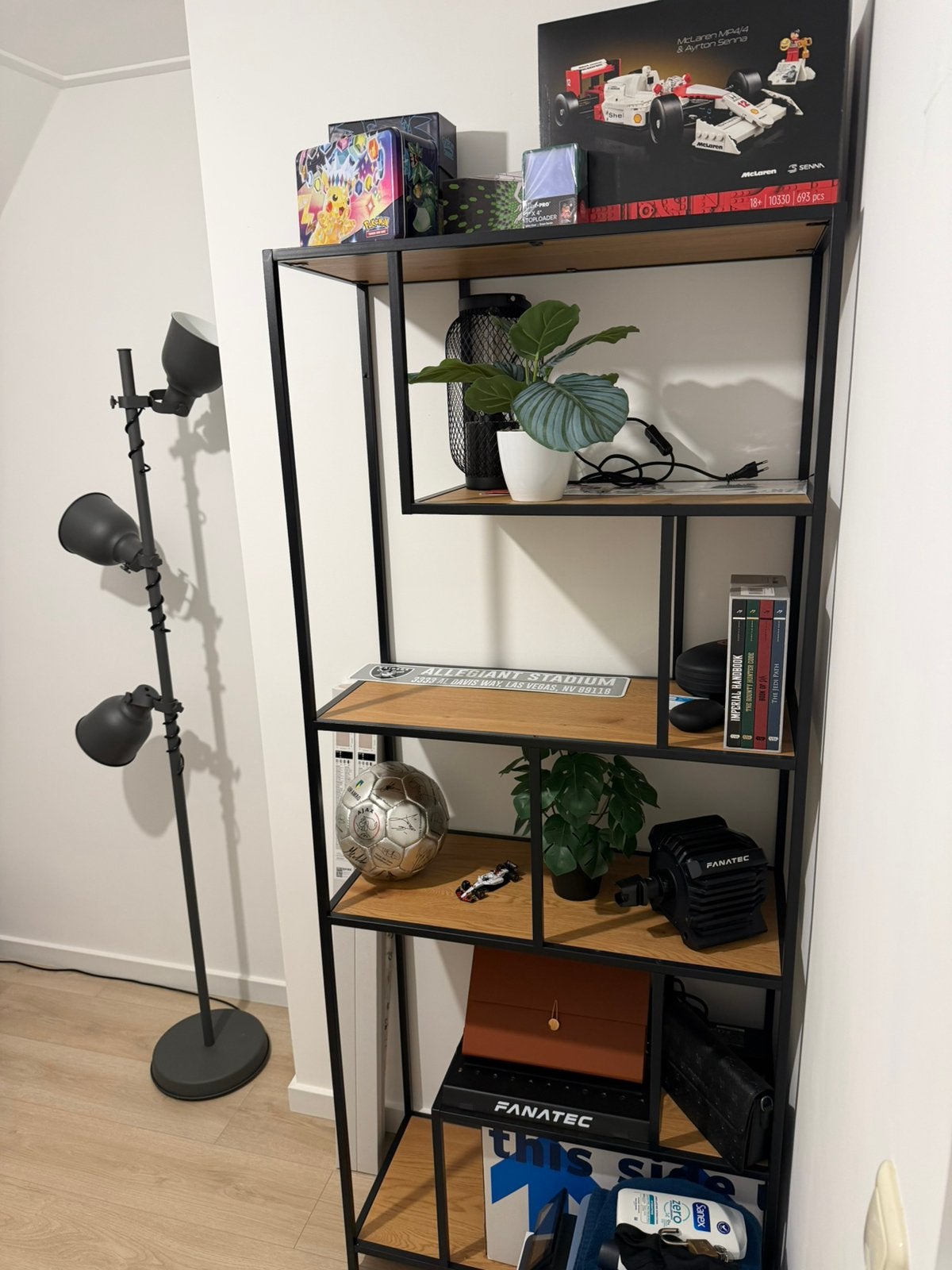 Boekenkast Jaxx van Leen Bakker (moet nu weg), Ophalen, 50 tot 100 cm, Zo goed als nieuw, 150 tot 200 cm