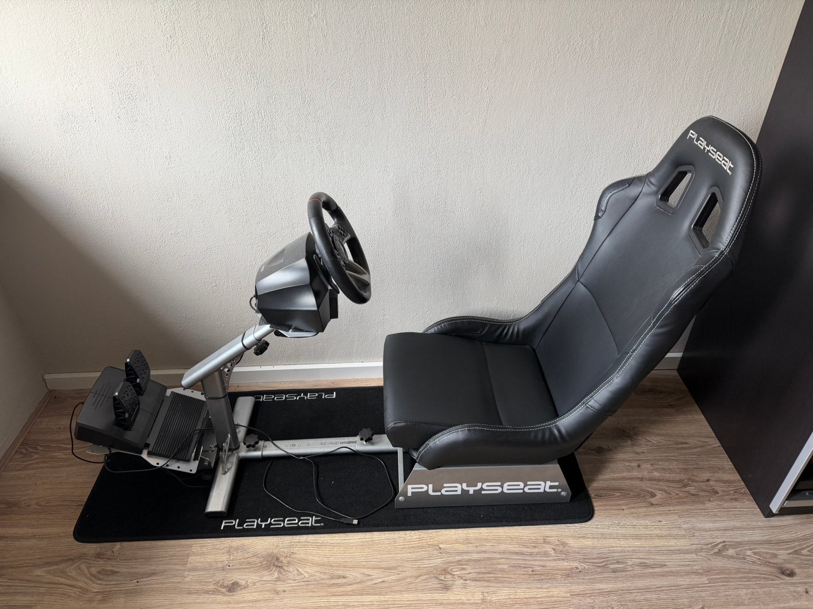 Playseat + stuur + pedalen + vloermat – Complete raceset, Ophalen, Zo goed als nieuw, Playseat of Racestoel