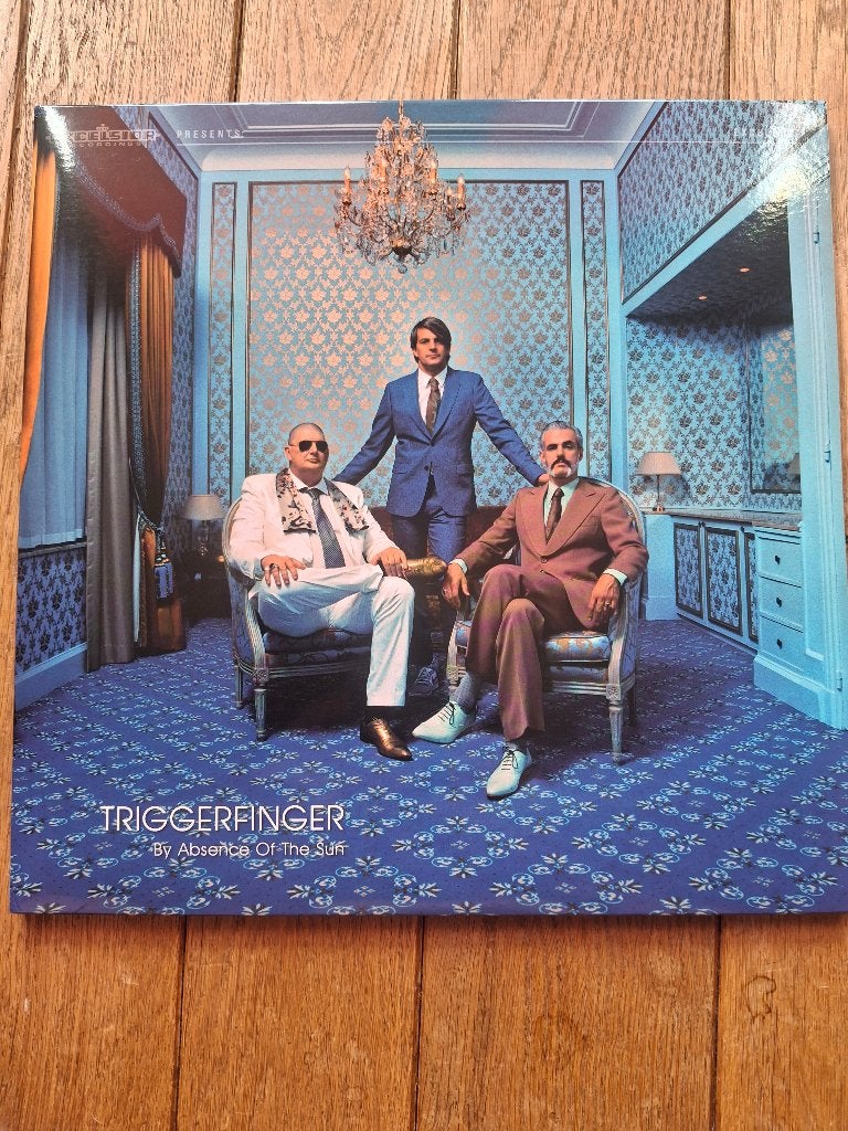 LP Triggerfinger - By Absence of the sun (2LP), Gatefold hoes, Ophalen of Verzenden, Zo goed als nieuw, 12 inch