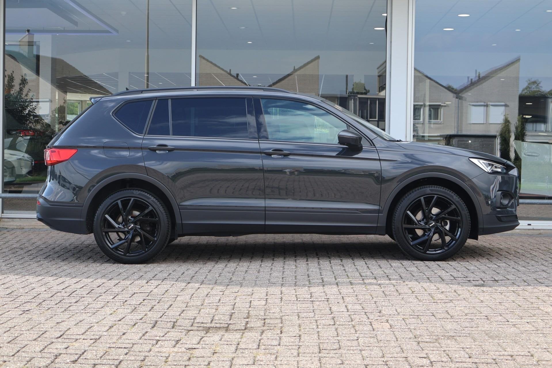 SEAT Tarraco 1.5 TSI 150pk DSG Style Business Intense 7p. |, Auto's, 12 maanden, Stof, Euro 6, 4 cilinders