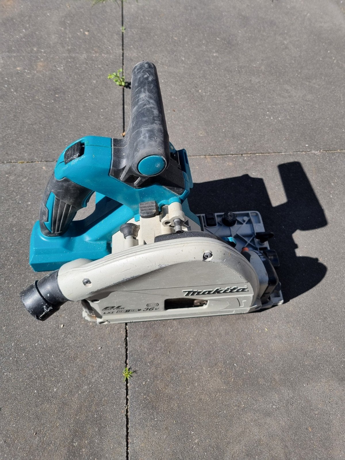 Makita DSP600 invalzaag, Doe-het-zelf en Verbouw, Ophalen of Verzenden, 1200 watt of meer, Invalzaag, 30 tot 70 mm