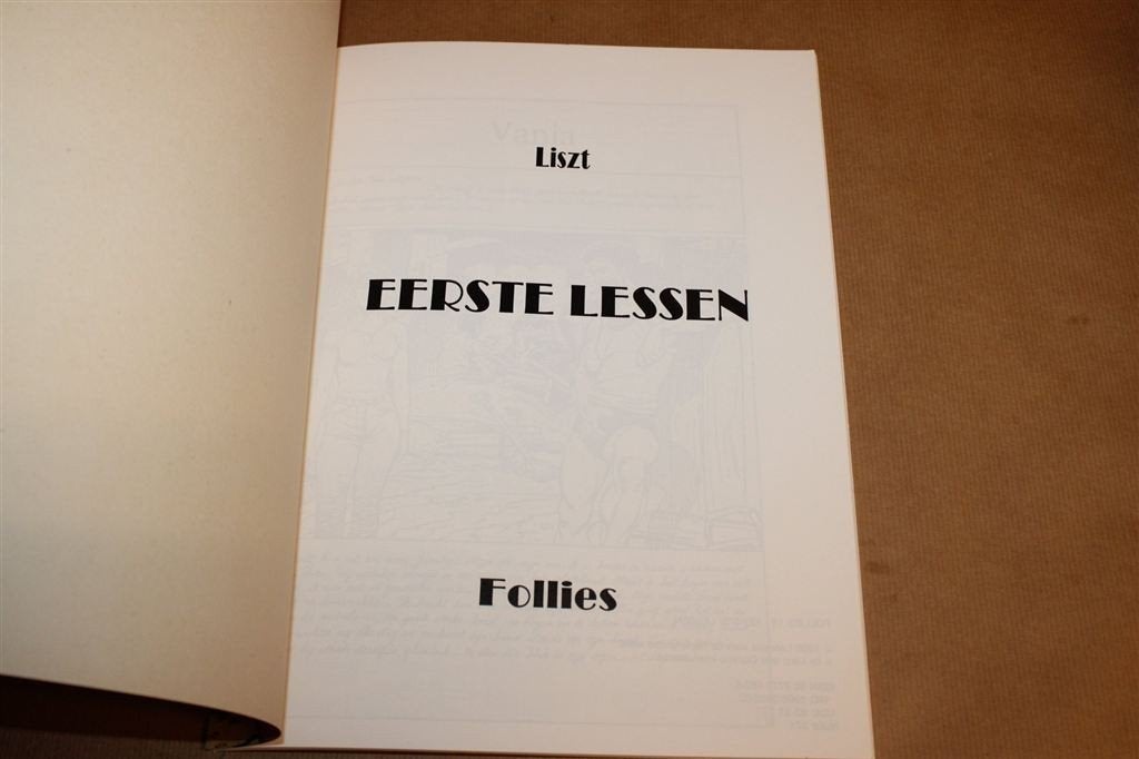 Eerste Lessen — Erotisch Stripalbum Follies 18, 5 Verhalen, Eén stripboek, Ophalen of Verzenden, Zo goed als nieuw