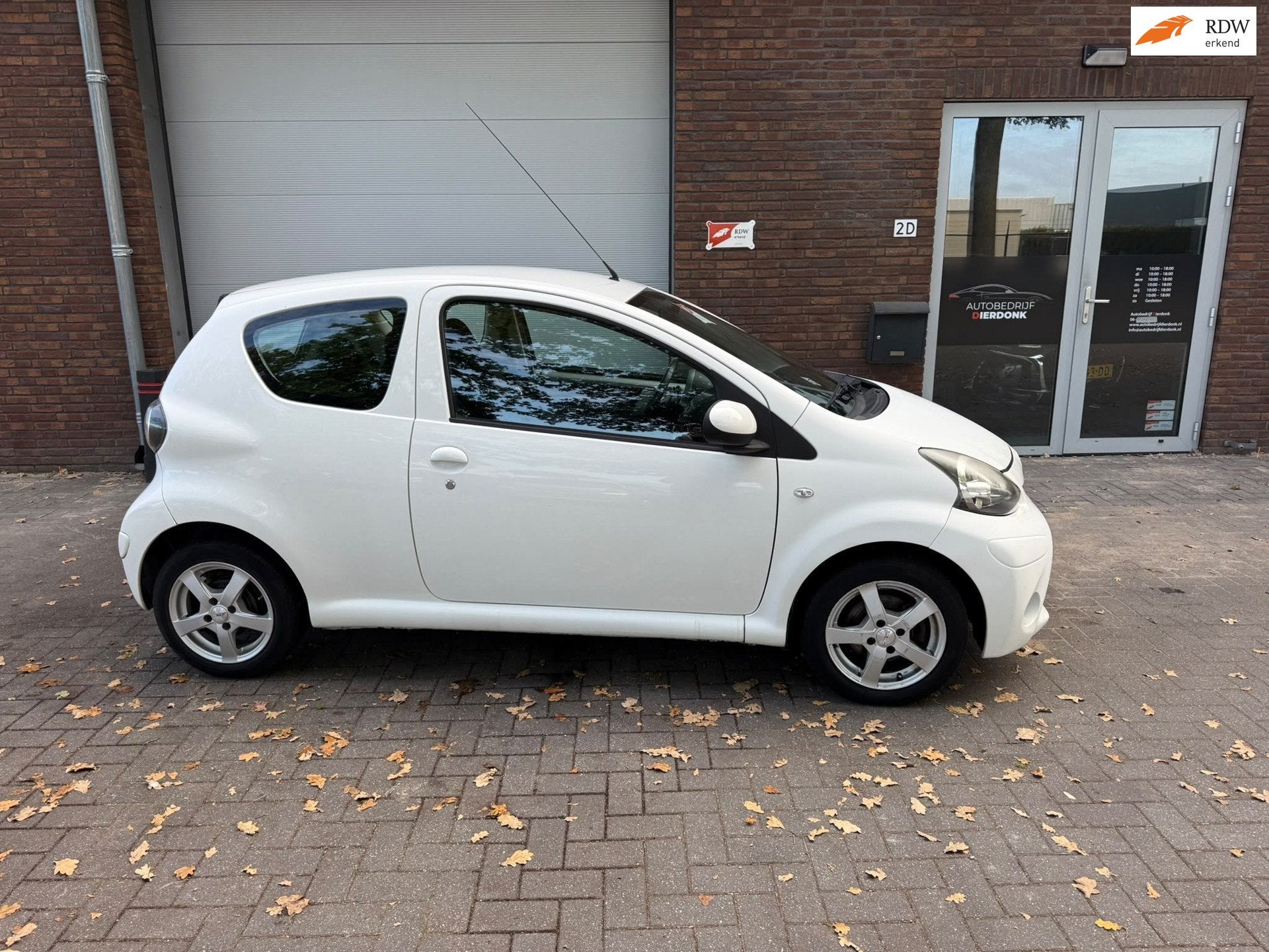 Toyota Aygo 1.0 VVT-i Aspiration|AUTOMAAT|AIRCO|NEW APK, Auto's, Euro 5, Stof, Gebruikt, Zwart