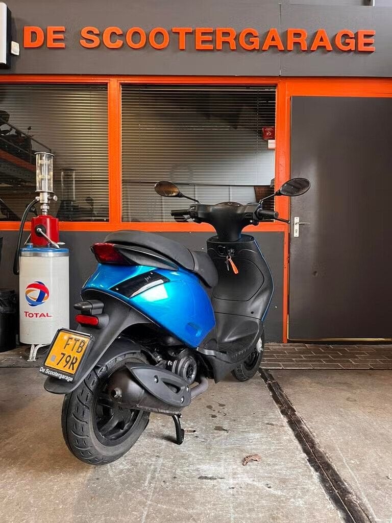 Piaggio Zip Brom 45km 2024, Fietsen en Brommers, Ophalen, Piaggio, Piaggio, Maximaal 45 km/u