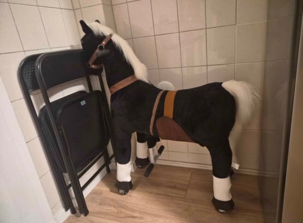 Kids Horse rijdend paard op wielen, Antiek en Kunst, Ophalen