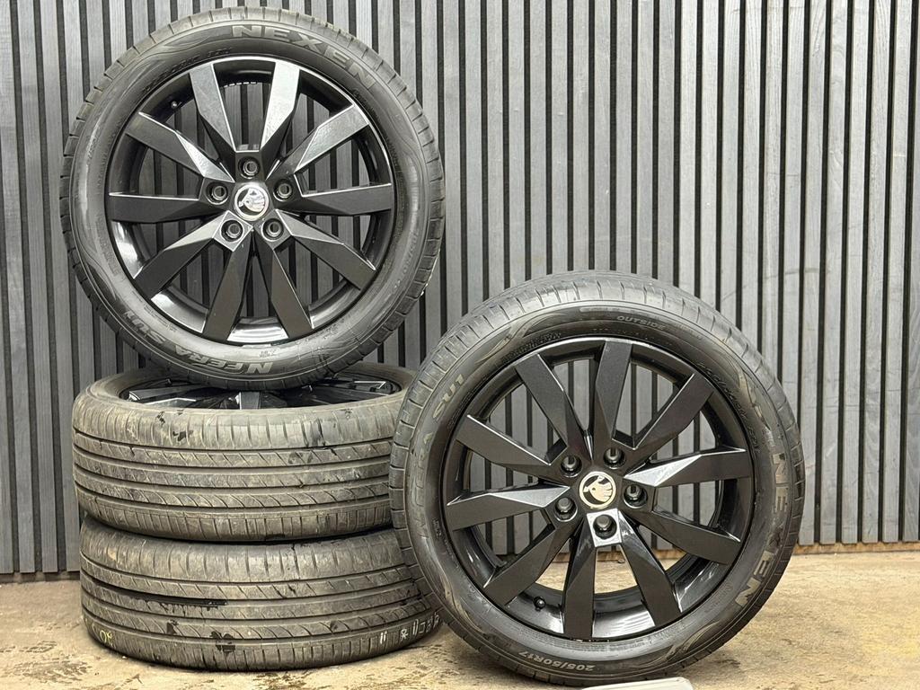 17 inch Mooie Zomerset Skoda Octavia 6mm €599,-, Ophalen, Gebruikt, Zomerbanden, Band(en)