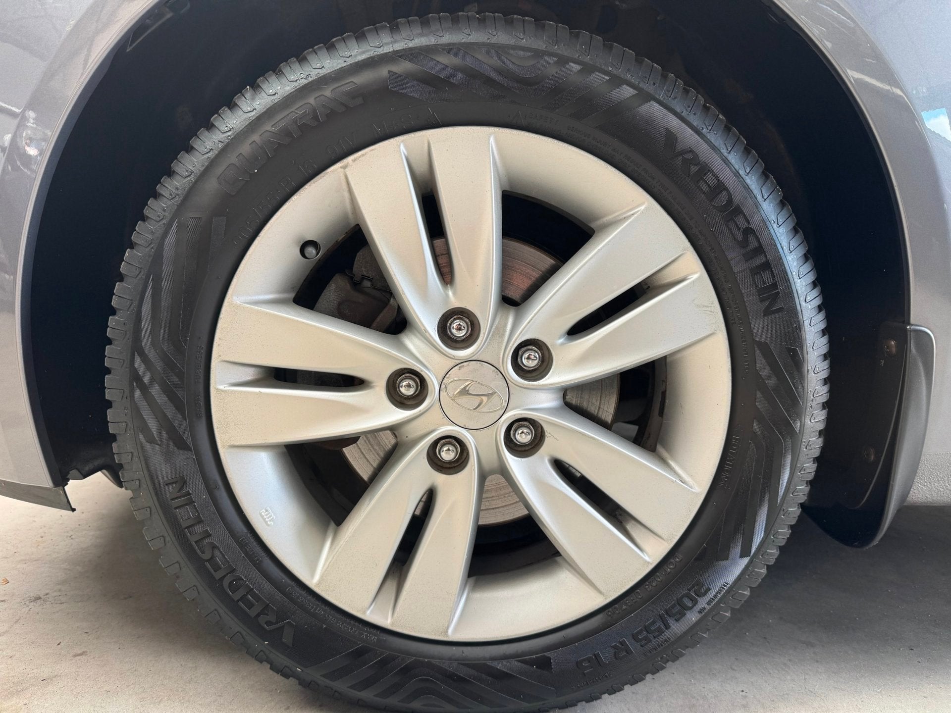 Hyundai Ix20 1.4i i-Catcher Panoramadak Leder Trekhaak, Auto's, Voorwielaandrijving, Gebruikt, Zwart, 4 cilinders
