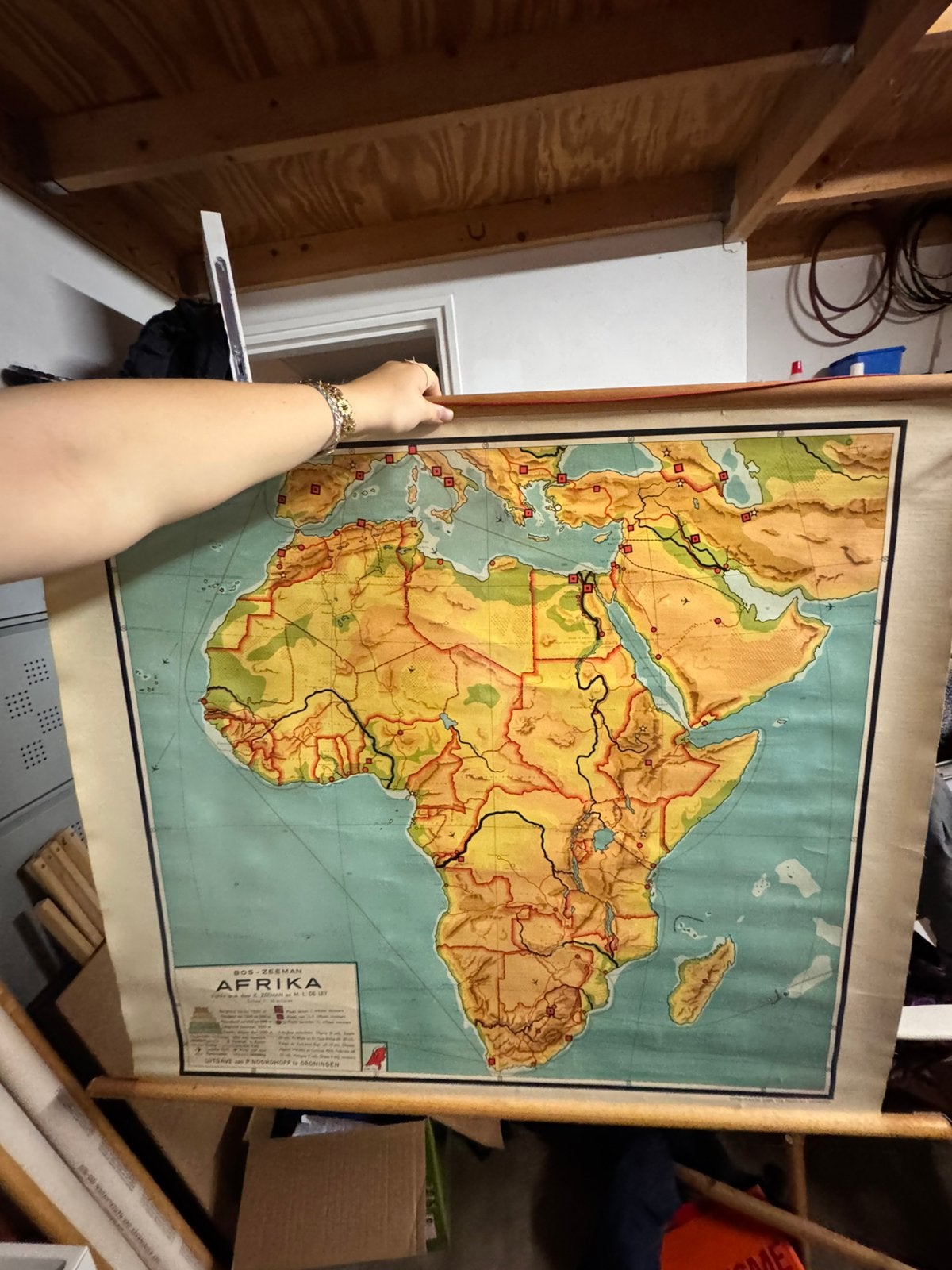 Afrika schoolwandkaart van Bos-Zeeman, Ophalen, Aardrijkskunde