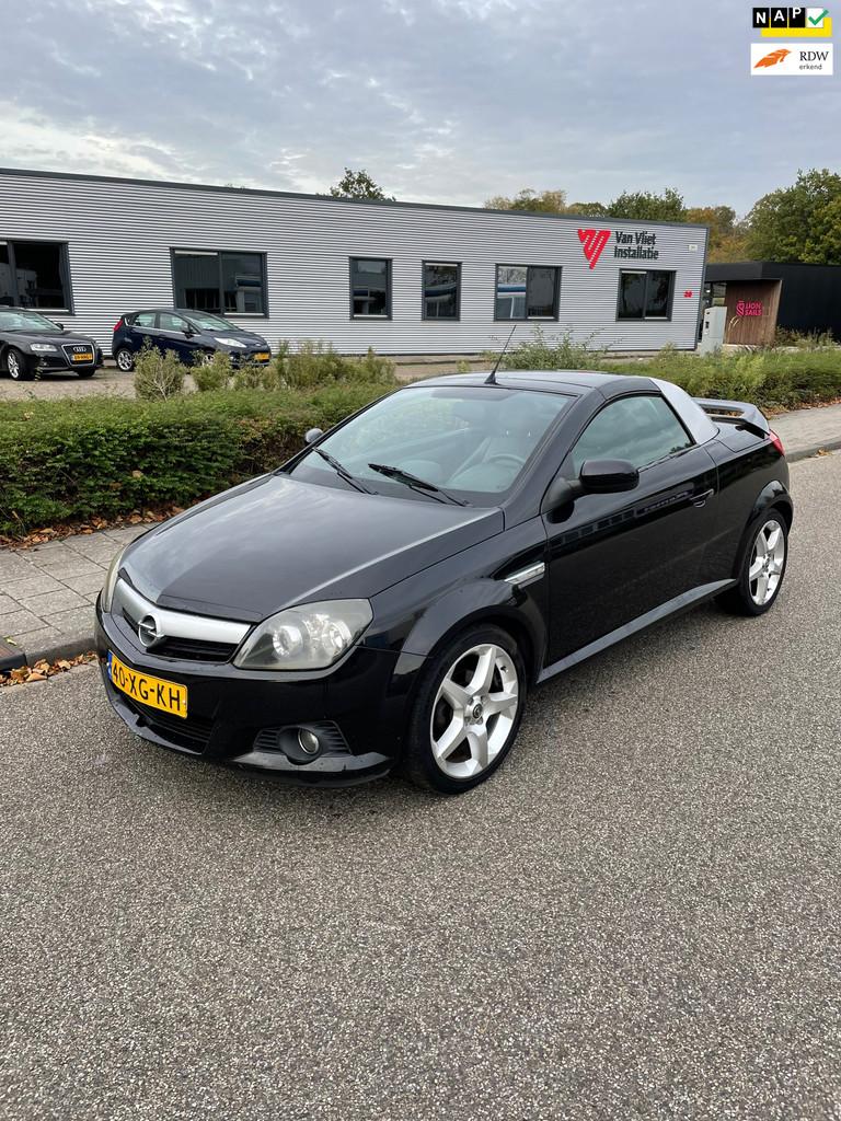 Opel Tigra TwinTop 1.8-16V AIRCO / CABRIO / APK 6-5-2027, Auto's, Opel, 125 pk, Gebruikt, Zwart, 4 cilinders