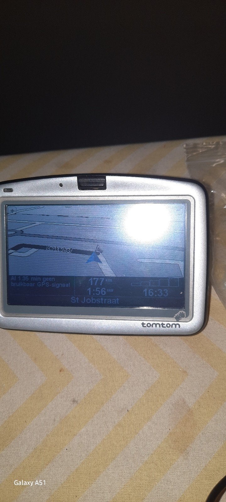 🌞🌺🌞TomTom GO 300 Navigatiesysteem met accessoires, Ophalen, Gebruikt