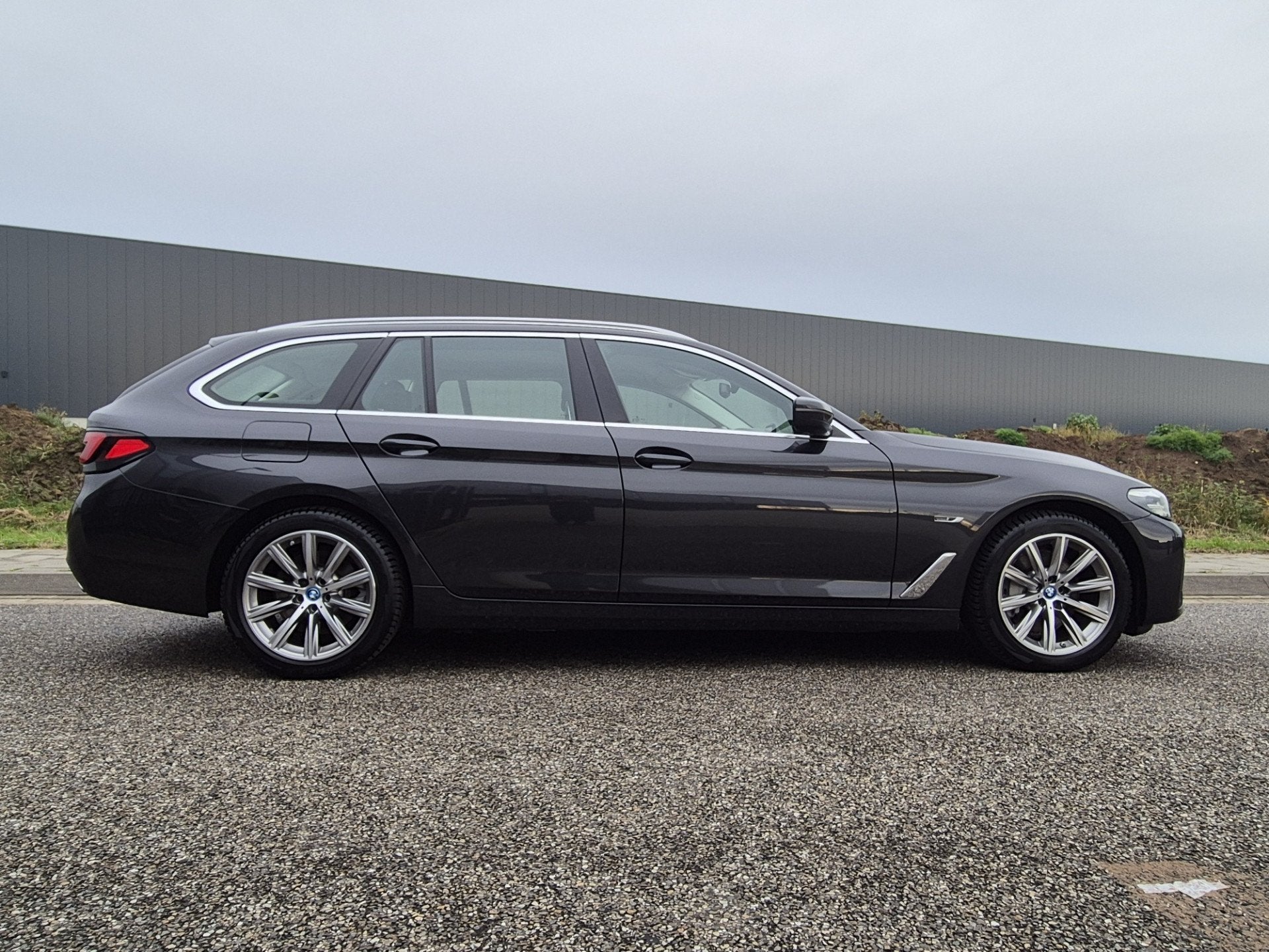 BMW 5 Serie Touring 530e Business E plus Hybrid. Elektrische, Auto's, Achterwielaandrijving, Gebruikt, 4 cilinders, 120 €/maand