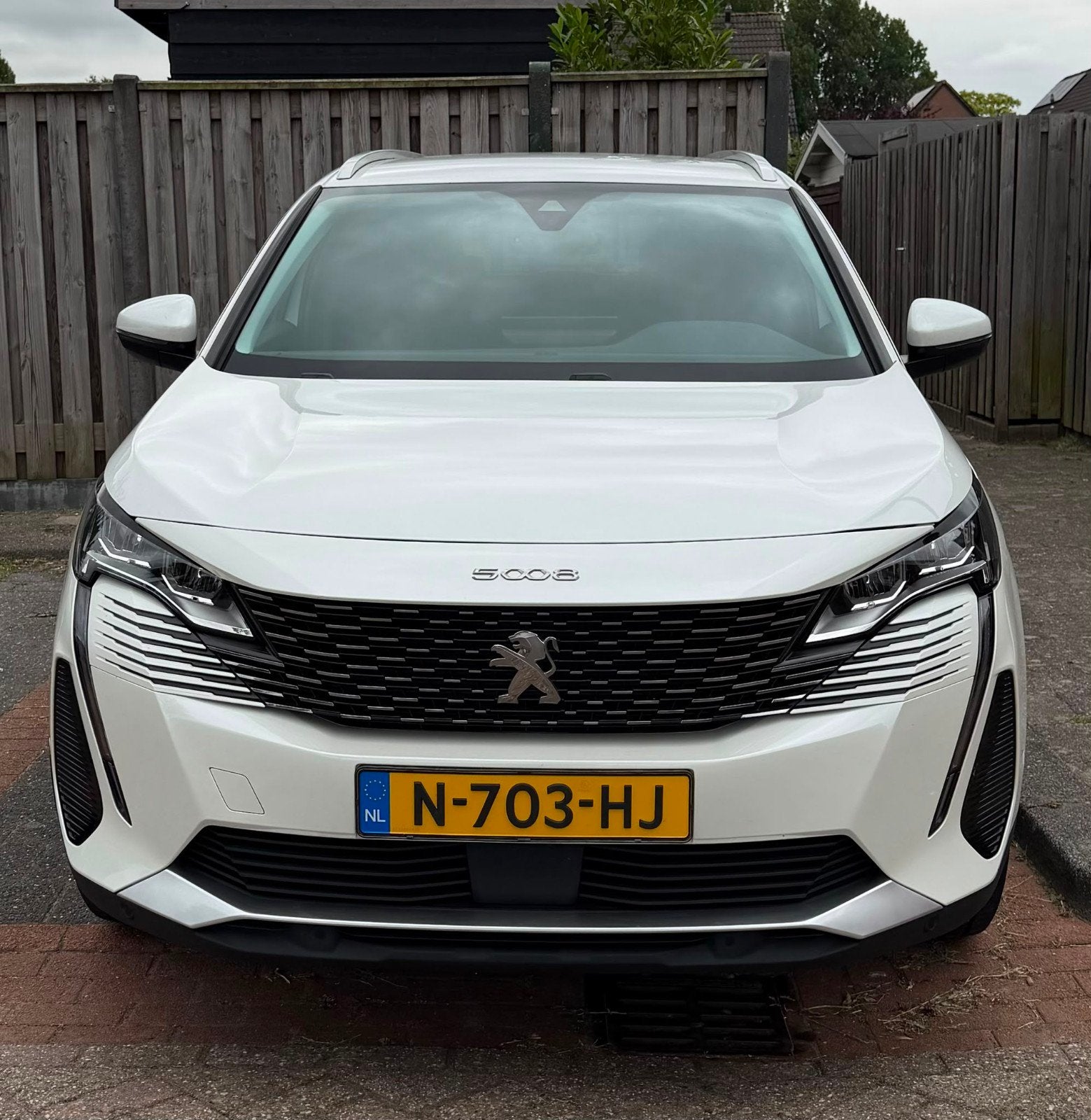 Peugeot 5008 1 EIGENAAR  7 ZITS 1.2 PT Allure 130pk 2021, Auto's, Peugeot, 15 km/l, 1199 cc, 7 stoelen, Wit