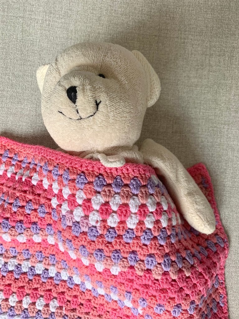 Gehaakt poppendekentje, nieuw en handgemaakt, Ophalen of Verzenden, Nieuw, Babypop