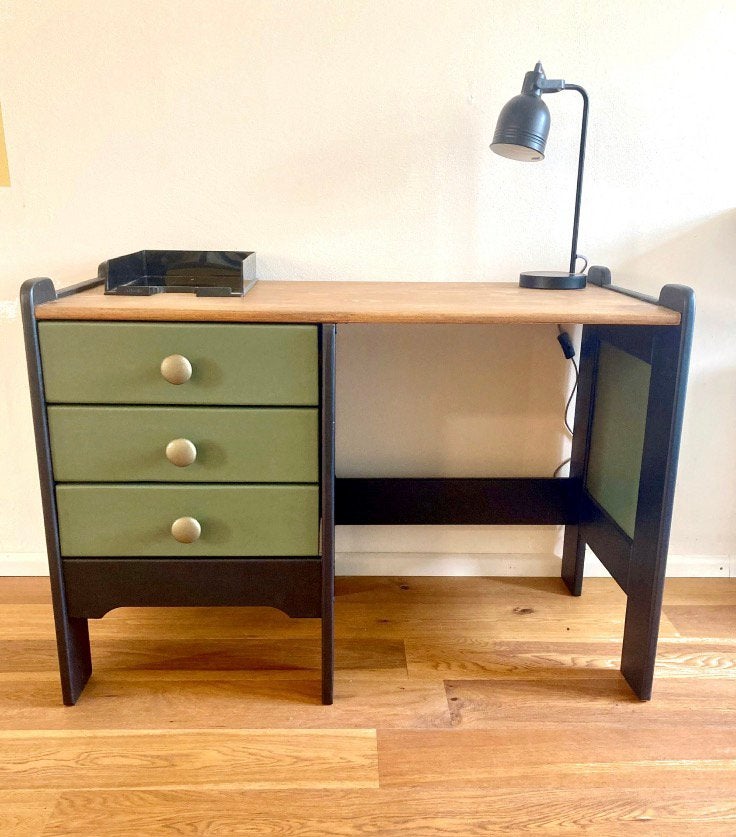 Kinder/ tiener bureau gerestyled, Ophalen, Zo goed als nieuw