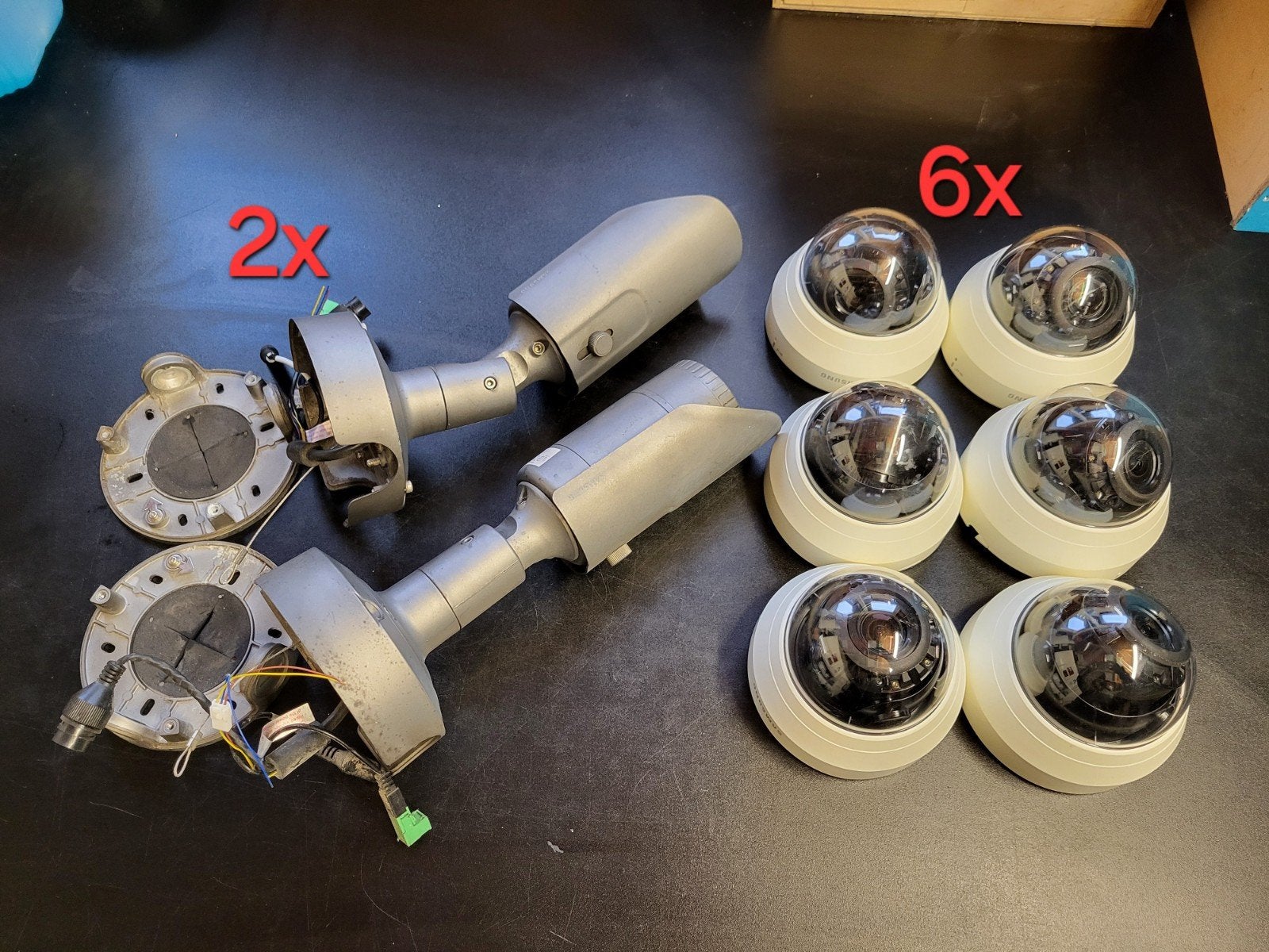 Cameraset: 2 lange, 6 dome, 1 PTZ en 1 hangcamera, Ophalen