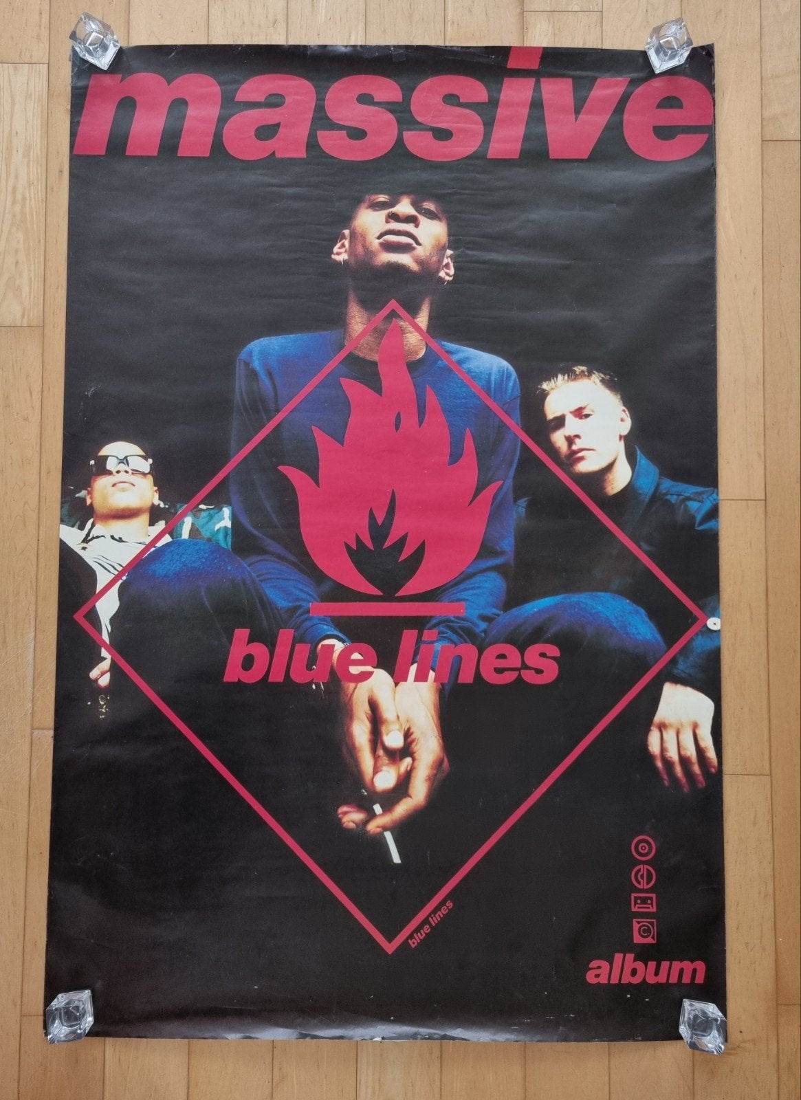 Poster Massive Attack - Blue Lines - 1991, Verzamelen, Posters, Gebruikt, Muziek, Deurposter of groter, Rechthoekig Staand, Ophalen