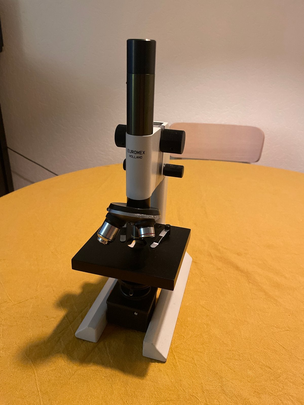 Euromex Holland Microscoop, Audio, Tv en Foto, Optische apparatuur | Microscopen, Ophalen of Verzenden, Gebruikt, 400x tot 1000x