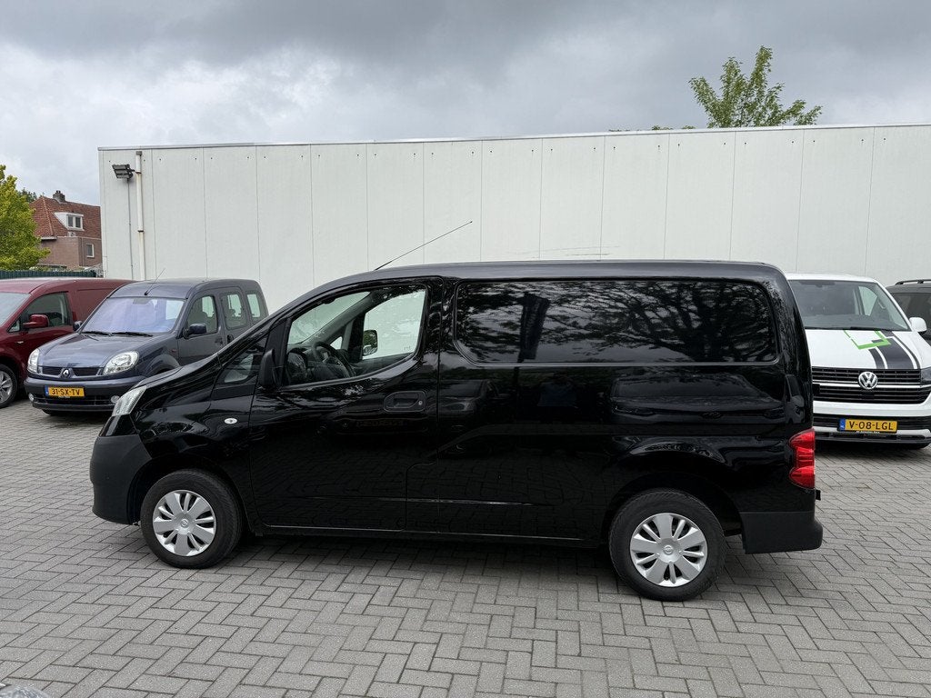 Nissan NV200 1.6 Benzine - Clima - Navigatie - Camera - Crui, Auto's, Bestelauto's, Voorwielaandrijving, Euro 6, 4 cilinders, Zwart
