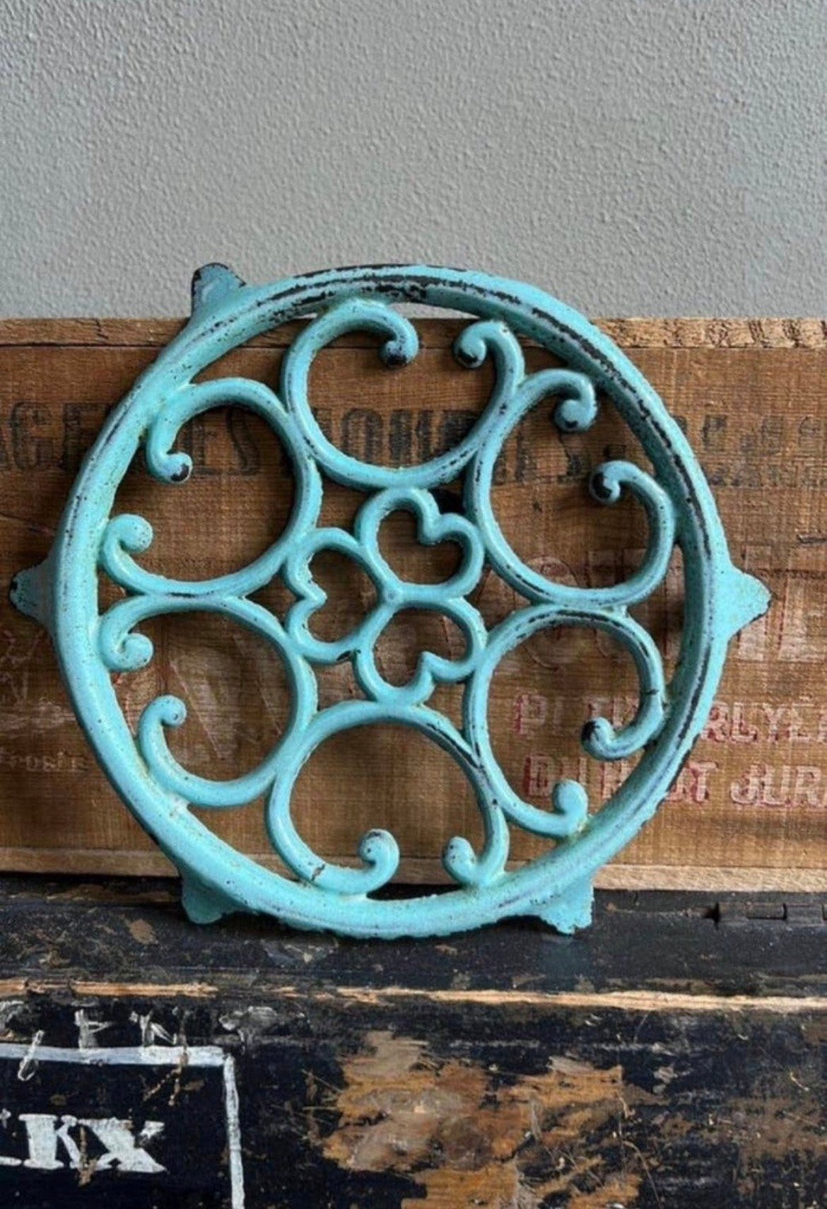 Franse metalen onderzetter met emaille turkoise, Ophalen of Verzenden