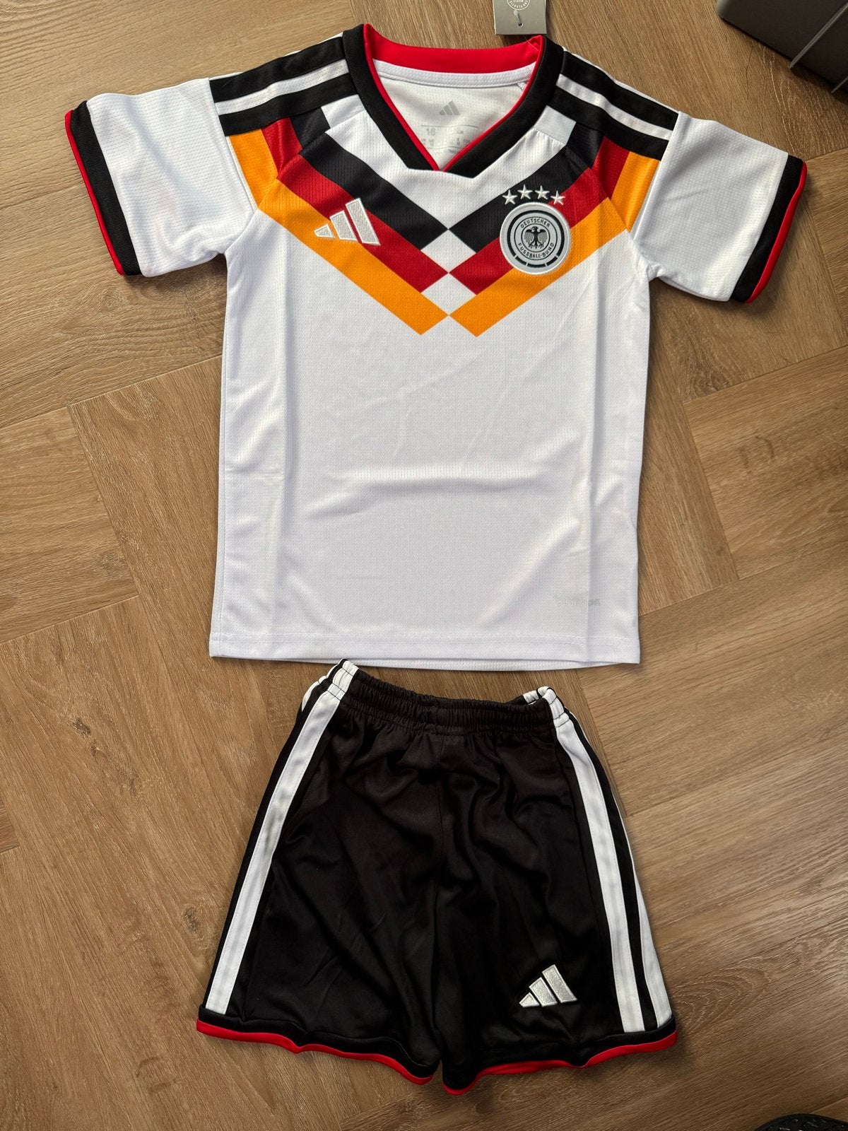 Duitsland tenue voor kinderen - Maten 16, 18, 20, Maat XS of kleiner, Ophalen of Verzenden, Nieuw, Set