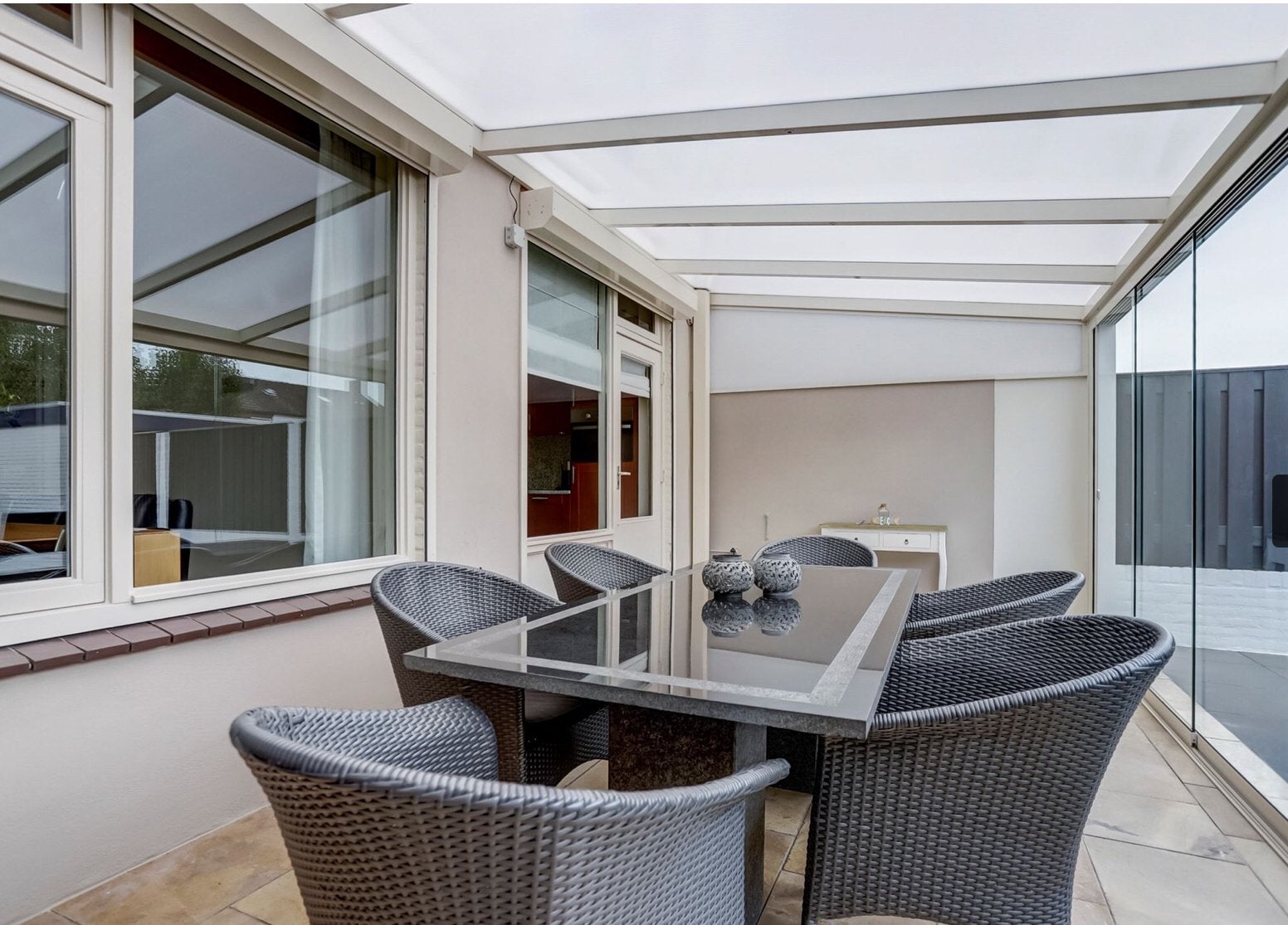 Te koophardstenen tafel met gezoet blad, Tuin en Terras, Tuinhuizen, Ophalen, Zo goed als nieuw