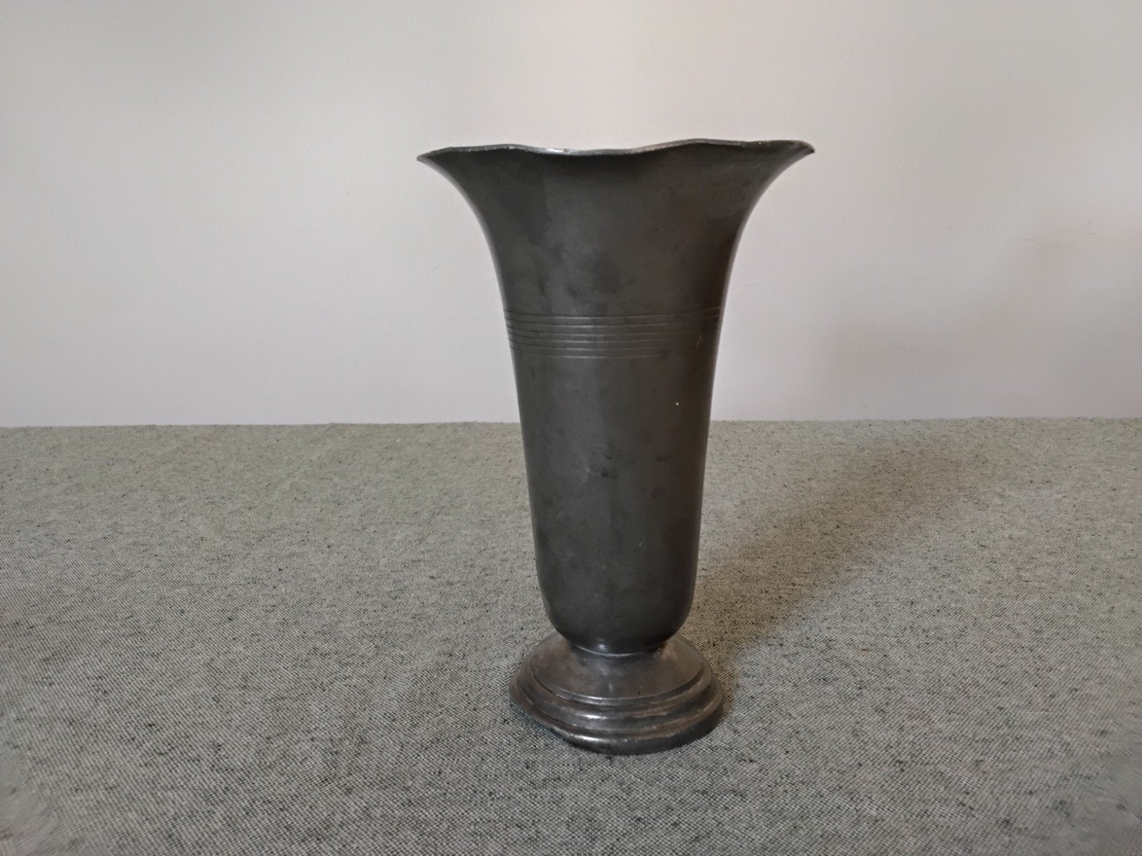 Antieke Tinnen Vaas - Elegant en Tijdloos Decoratiestuk, Antiek en Kunst, Antiek | Tin, Ophalen of Verzenden