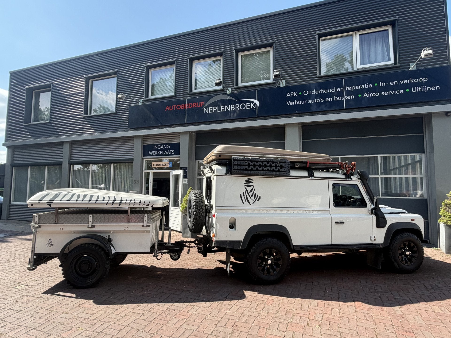 Land Rover Defender 2.4 TD HT 110" E Bj 2007 CAMPER 122PK (c, 1780 kg, Stof, 4 cilinders, Bedrijf