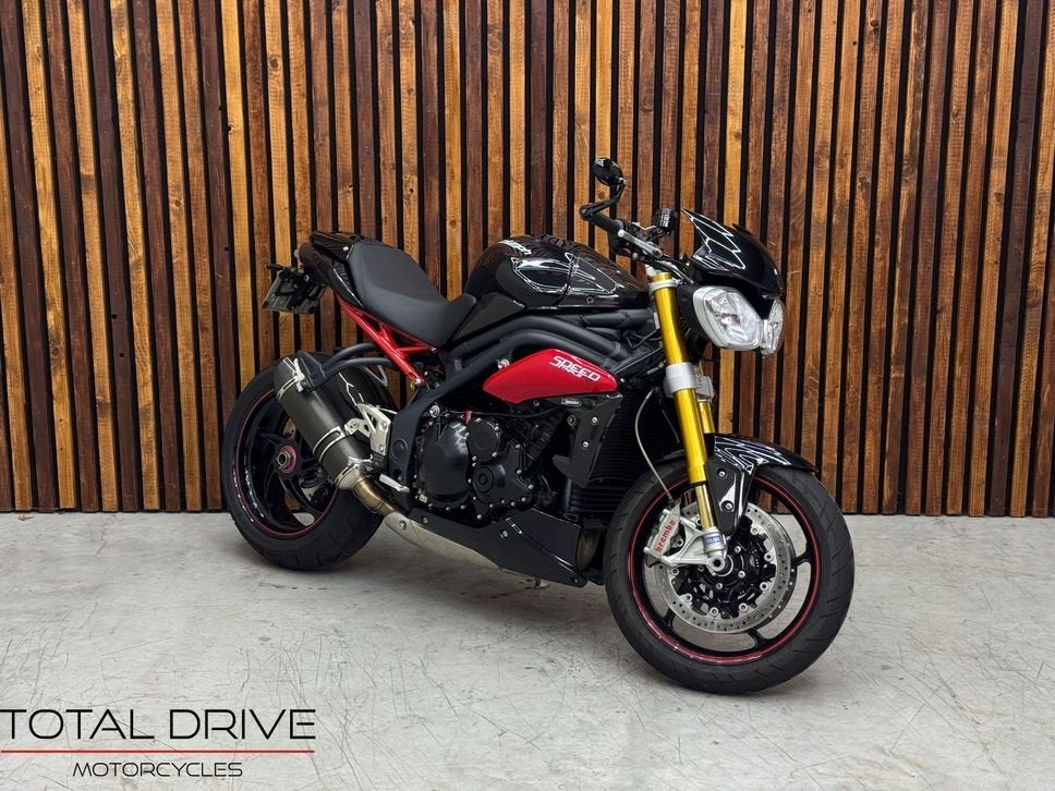 TRIUMPH SPEED TRIPLE R | SC Project | Nieuwstaat (bj 2013), Motoren, Motorrijbewijs A, Bedrijf, 1050 cc, Meer dan 35 kW