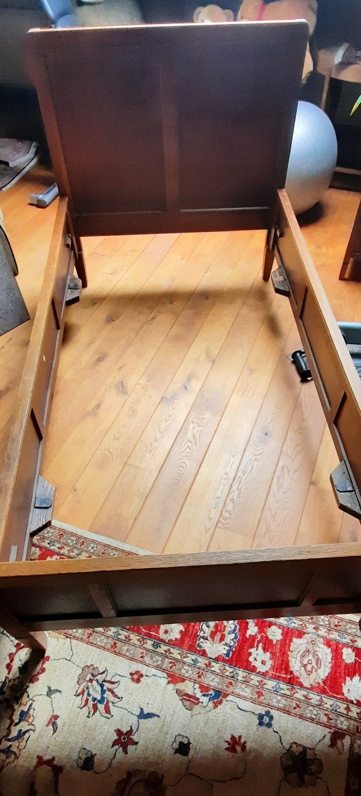 Twee stuks Vintage houten bedframe 195 x 90 cm 15 euro elk, Ophalen of Verzenden