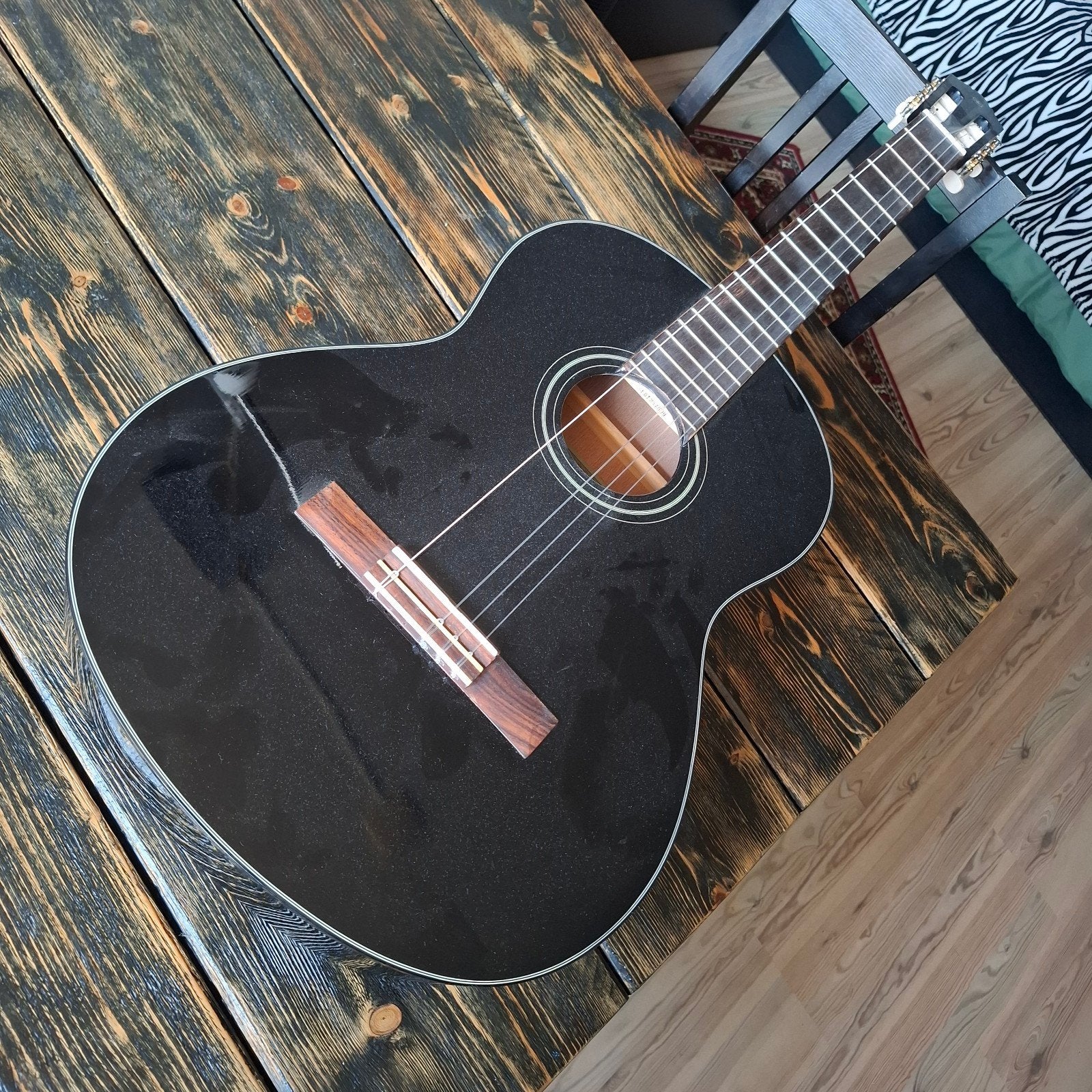 Yamaha Klassieke Gitaar  C40- Zwart, Muziek en Instrumenten, Snaarinstrumenten | Gitaren | Akoestisch, Ophalen, Zo goed als nieuw