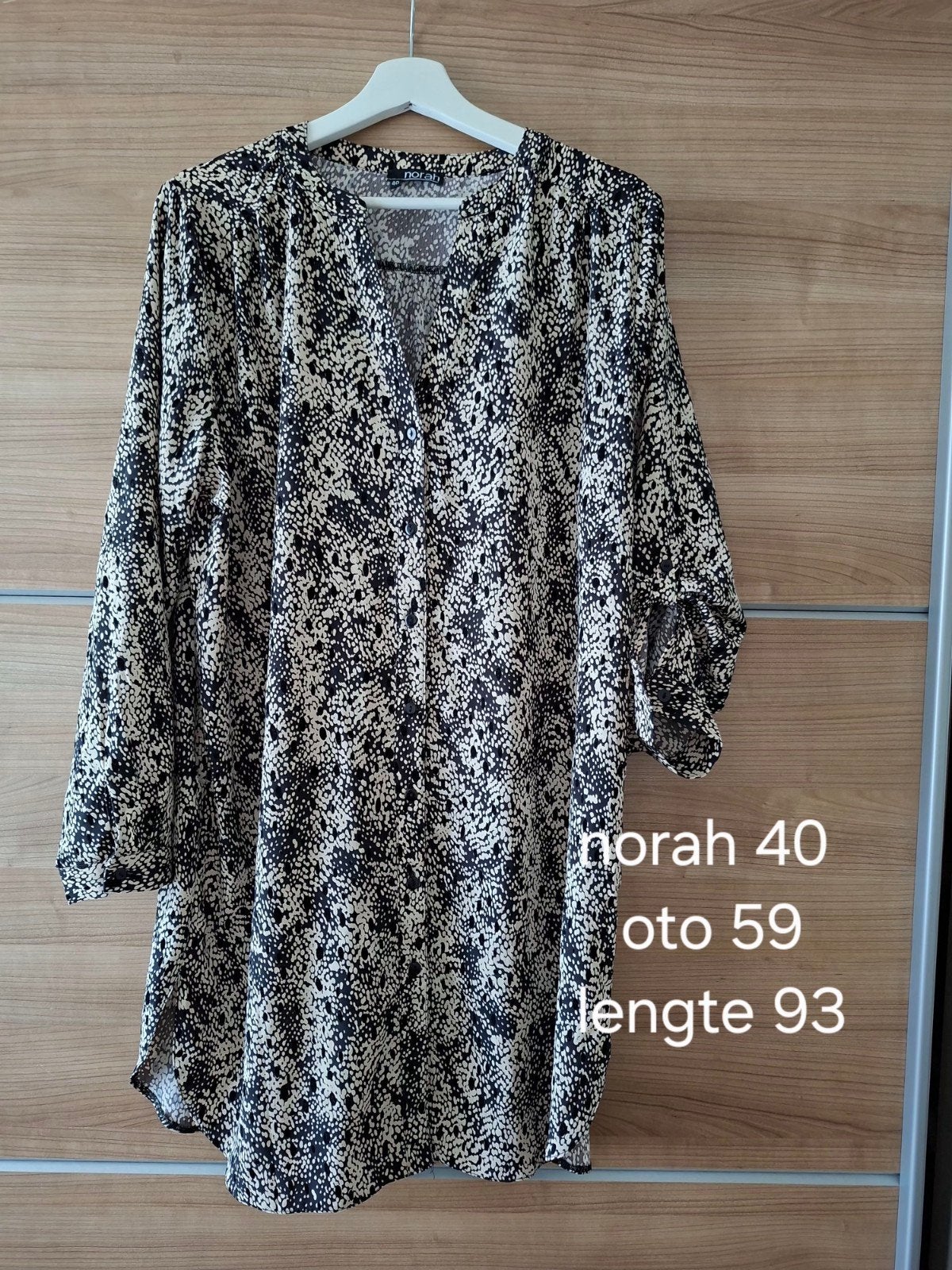 norah lange blouse maat 40 valt ruim, Norah, Ophalen of Verzenden, Zo goed als nieuw, Maat 42/44 (L)