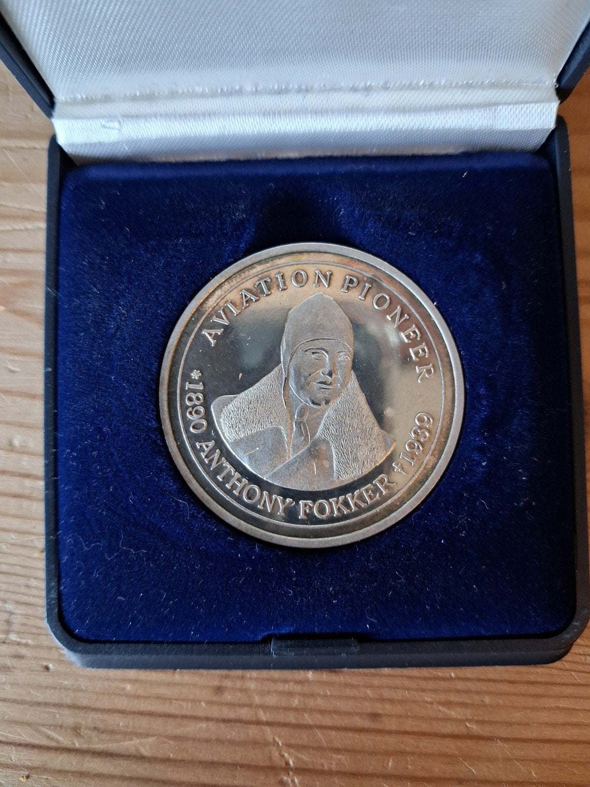 Anthony Fokker 75 jaar zilveren munt, Ophalen of Verzenden