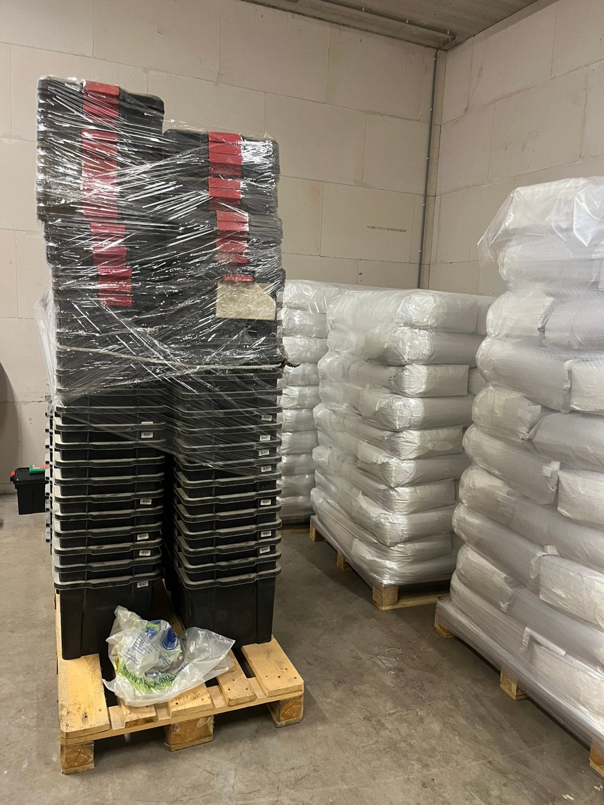 Plastic bakken met deksel, Doe-het-zelf en Verbouw, Kratten en Dozen, Ophalen