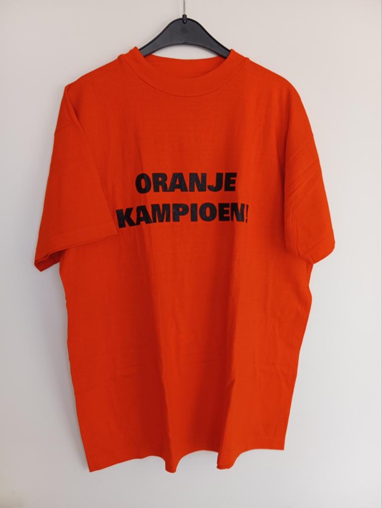 Oranje T-shirt 'Oranje Kampioen!', Ophalen of Verzenden, Zo goed als nieuw, Maat 56/58 (XL), Oranje