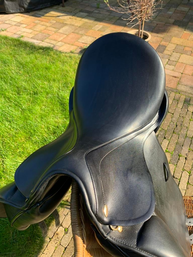 Kentaur Penelopa dressuurzadel z.g.a.n., Dieren en Toebehoren, Paarden en Pony's | Zadels, Ophalen of Verzenden, Zo goed als nieuw