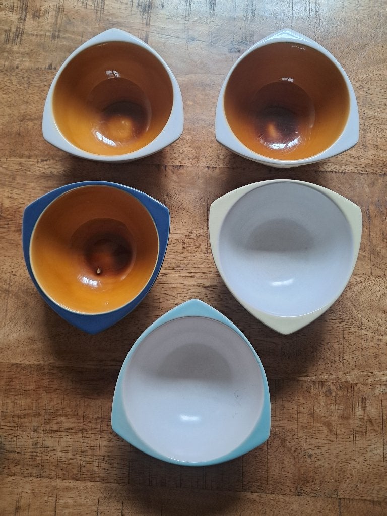 Potterie de driehoek kommen 5 stuks, Ophalen of Verzenden
