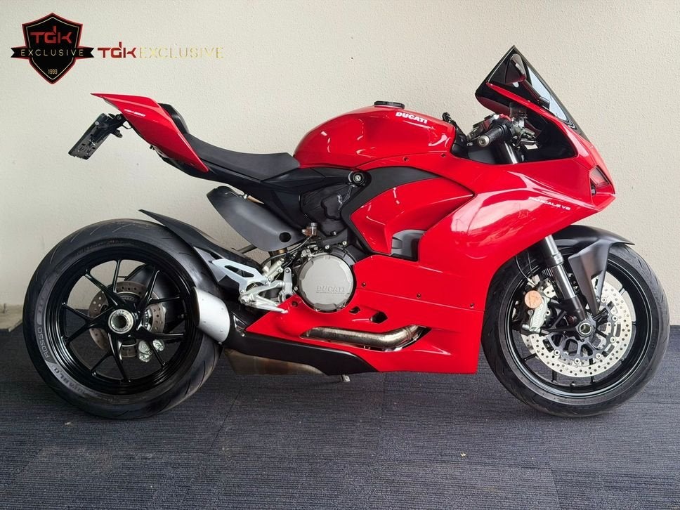 DUCATI PANIGALE V2 NIEUWSTAAT! (V4 S 899 1199 1299 959 851), 2 cilinders, Motorrijbewijs A, Bedrijf, Super Sport