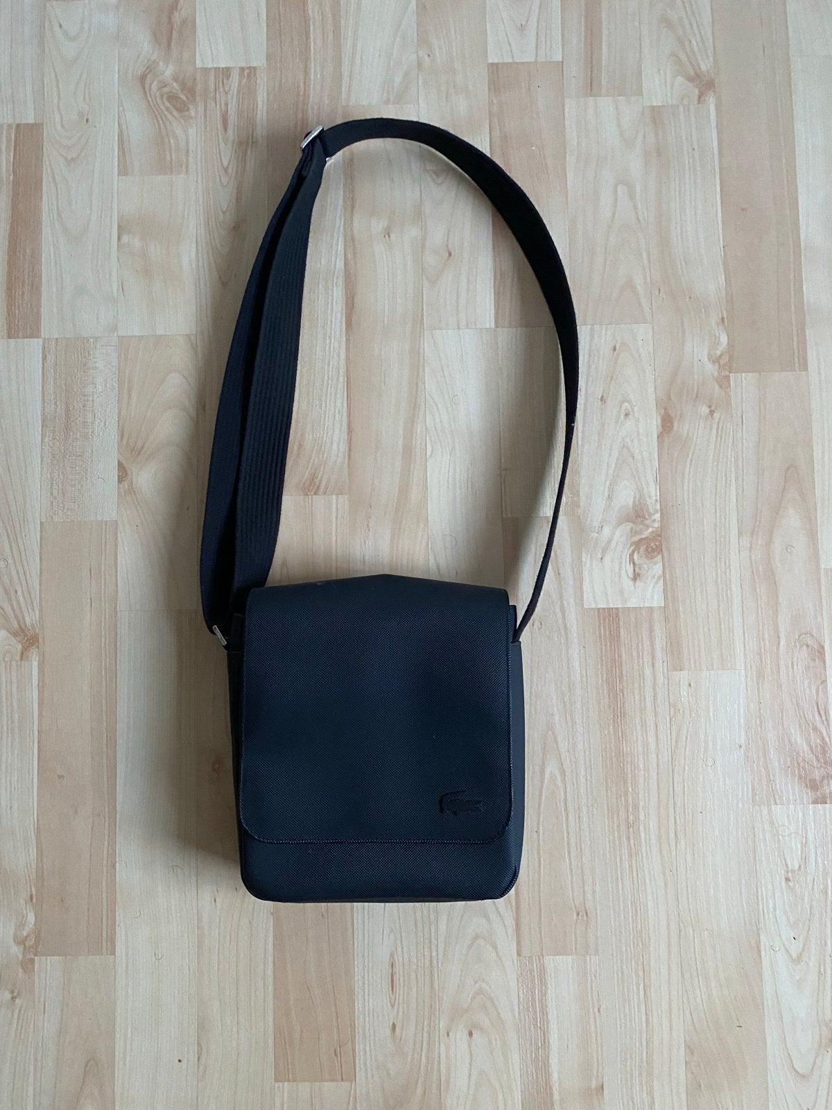 Lacoste Nektas Zwart, Sieraden, Tassen en Uiterlijk, Tassen | Schoudertassen, Ophalen, Gebruikt, Zwart, Overige merken