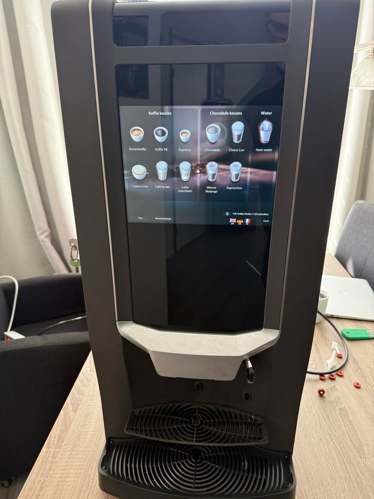 Professionele Koffiemachine, Witgoed en Apparatuur, Koffiezetapparaten, Ophalen, Gebruikt, 10 kopjes of meer, Koffiemachine