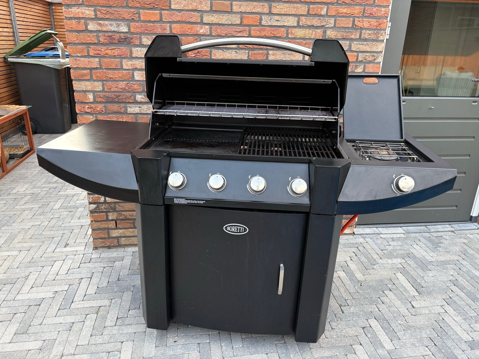 Boretti gasbarbecue met zijbrander en grillplaat, Ophalen, Gebruikt