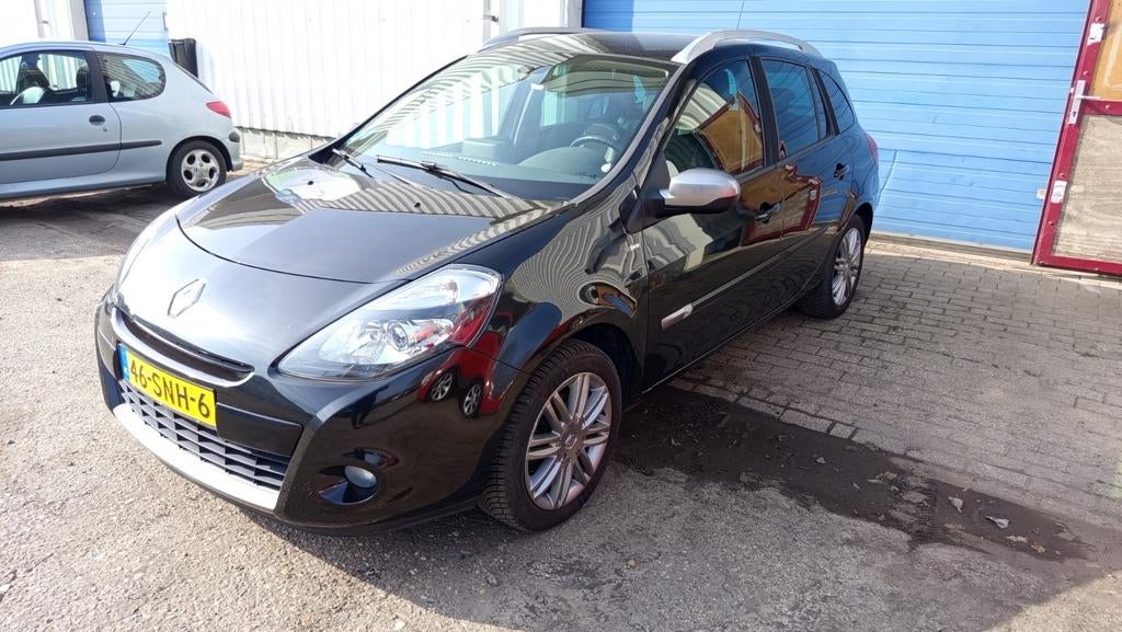 Renault Clio 1.2 Estate 2011 climate/cruise/navi  Nw koppeli, Auto's, Renault, Bedrijf, Clio, ABS, Airbags, Bochtverlichting, Boordcomputer