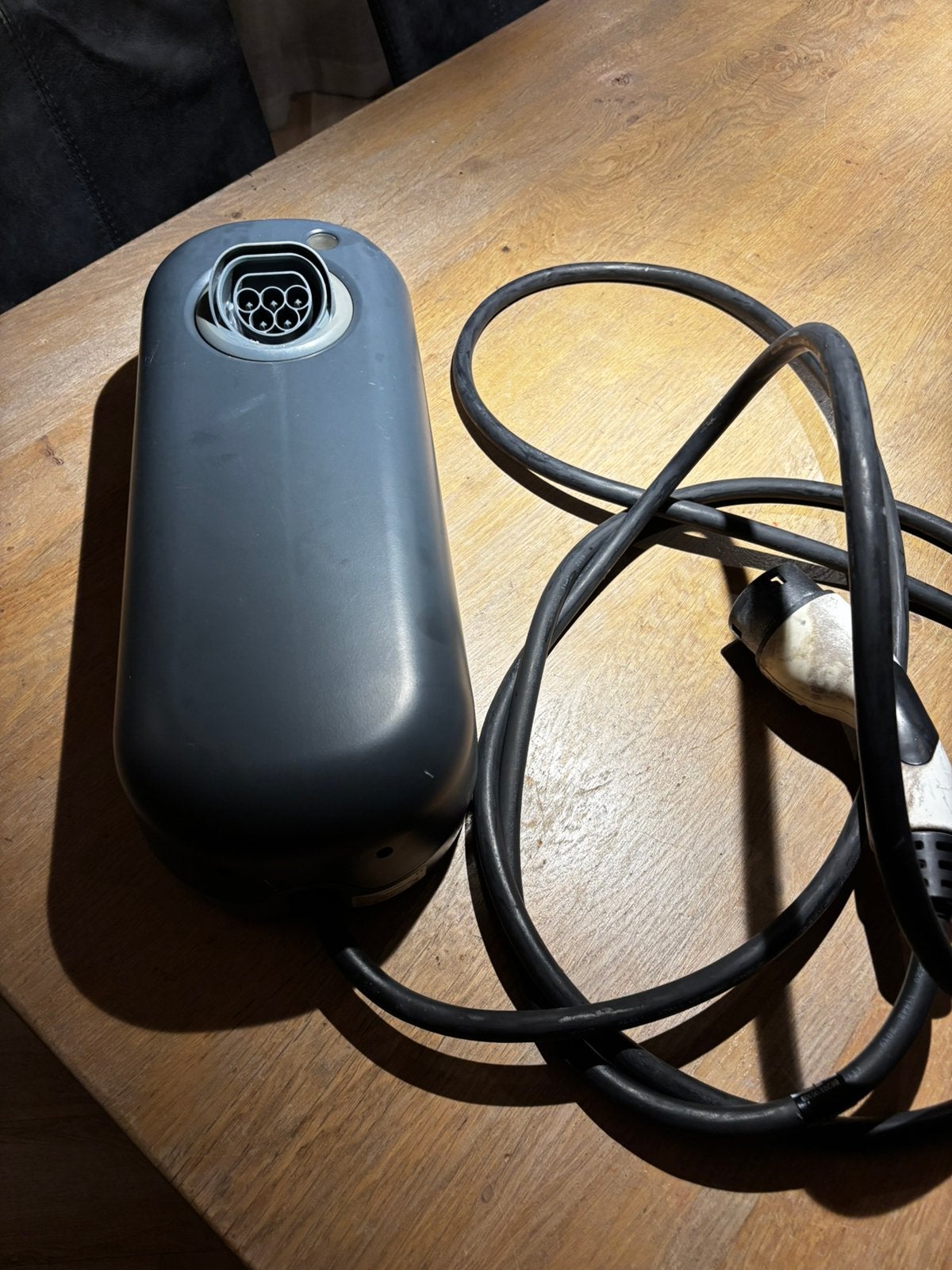 Newmotion multifunctionele laadpaal, Ophalen of Verzenden, Gebruikt, Laadpaal