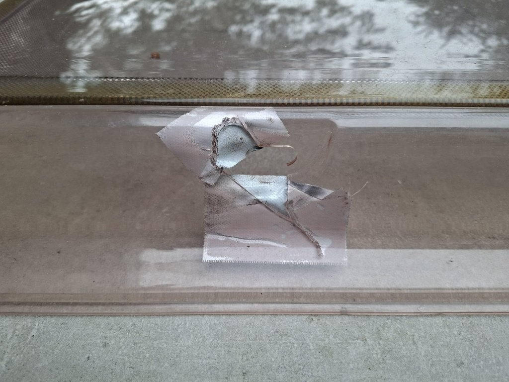 Hymer dakluikkap 800 x 500 - MET SCHADE, Ophalen, Gebruikt