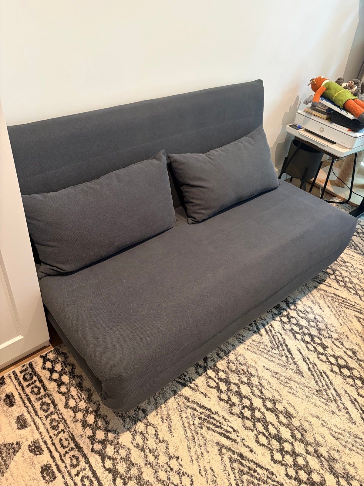 Comfortabele slaapbank - Ideaal voor kleine ruimtes, Ophalen, Gebruikt, 140 cm, Twijfelaar