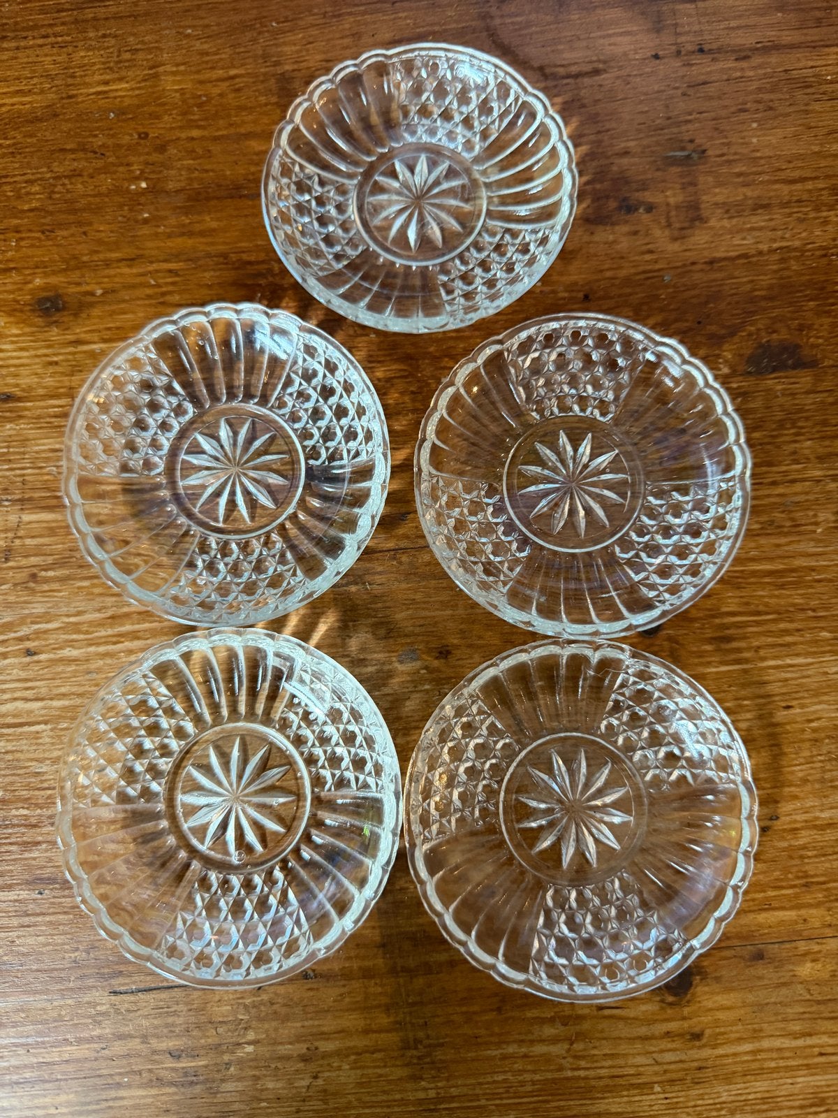 5 glazen pindaschaaltjes - diameter 7 cm, Antiek en Kunst, Antiek | Schalen, Ophalen of Verzenden