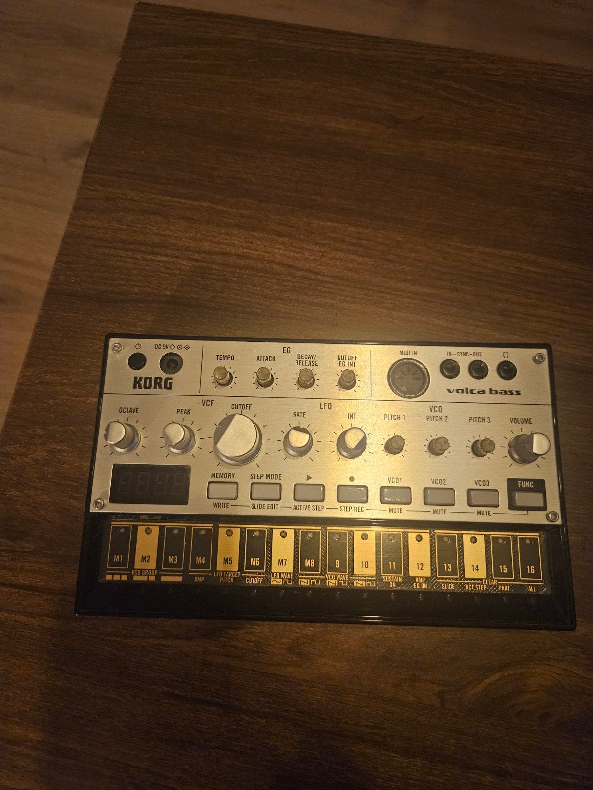 Korg Volca Bass (Synthesizer), Verzenden, Zo goed als nieuw, Overige aantallen, Korg