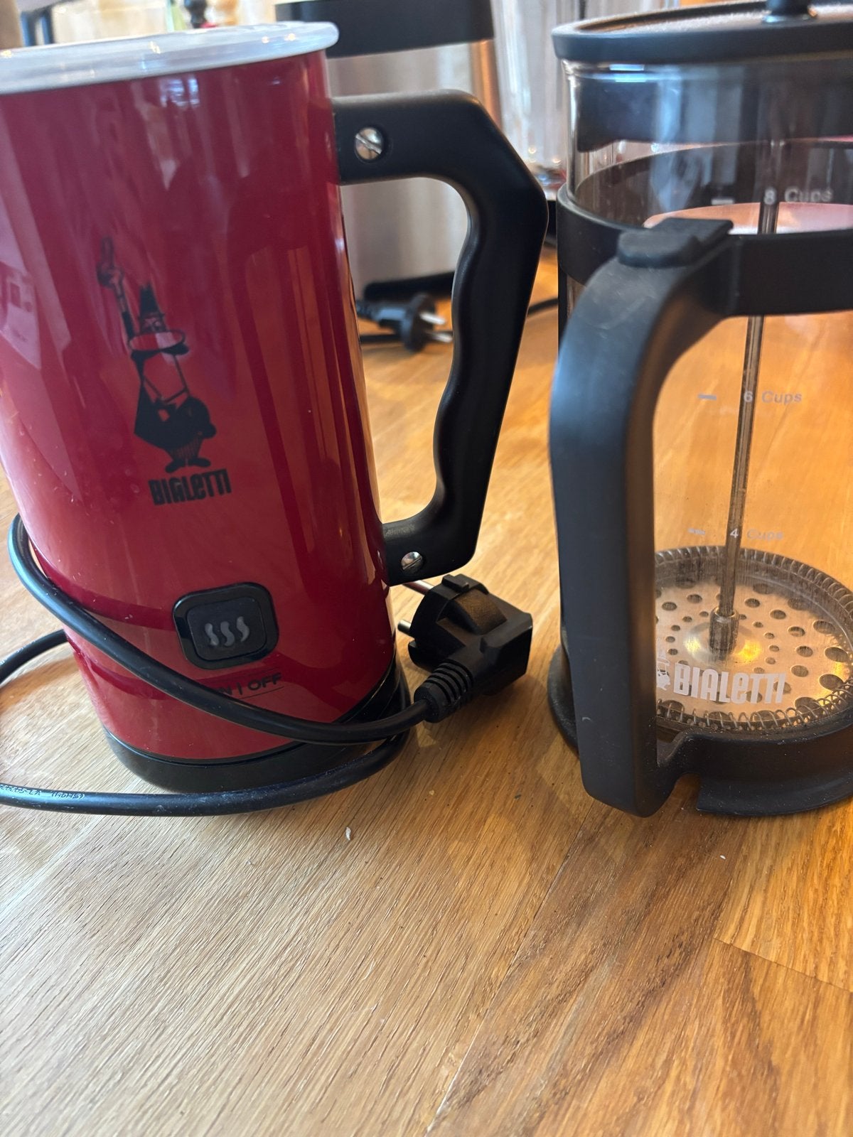 Bialetti melkopschuimer rood en koffiemaker, Ophalen, Gebruikt