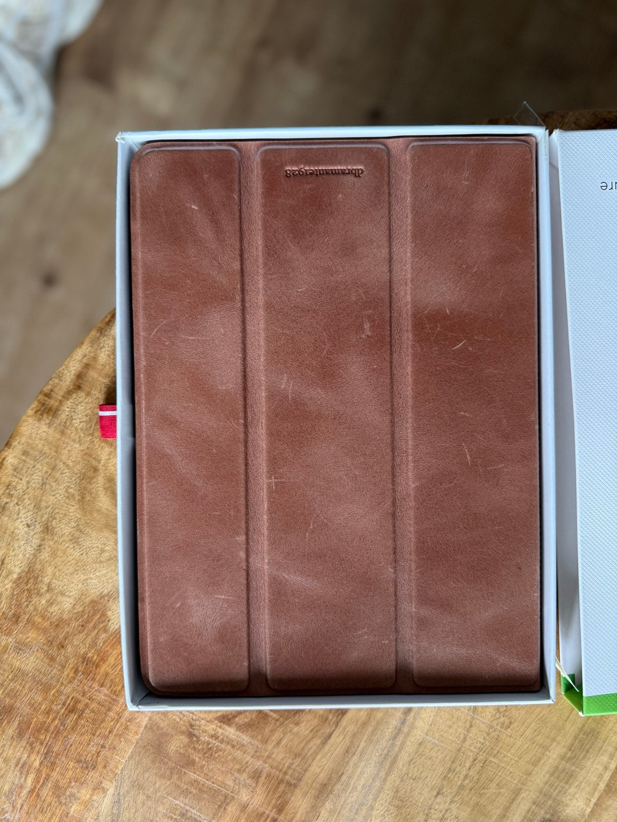Foto 3 van Dbramante1928 Risskov Slim Folio Case iPad Air/Pro Leer